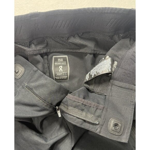 On Cloud Women's Shorts Sz L Explorer Running 6.5" Inseam Track Athleisure Black - Picture 3 of 9